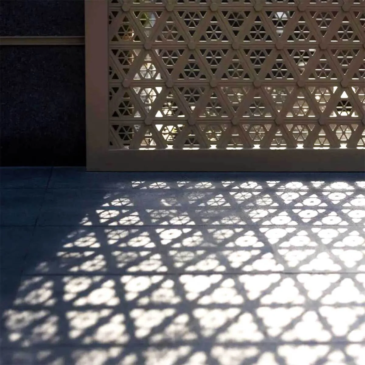 metal outdoor screen panels